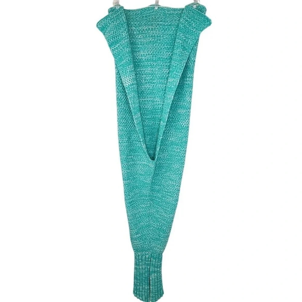 N/A teal white